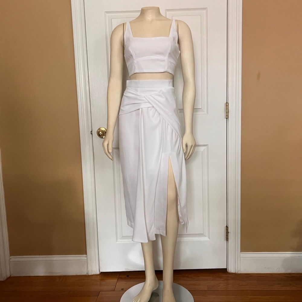 SNDYS long skirt marching set white